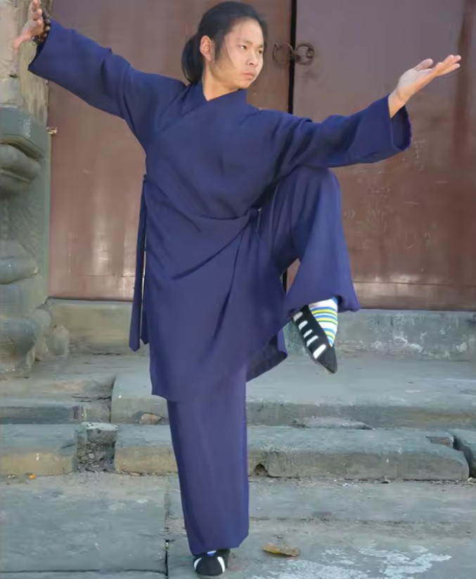 SENS DE LA TENUE DU PRATIQUANT D’ARTS MARTIAUX INTERNES DU WUDANG